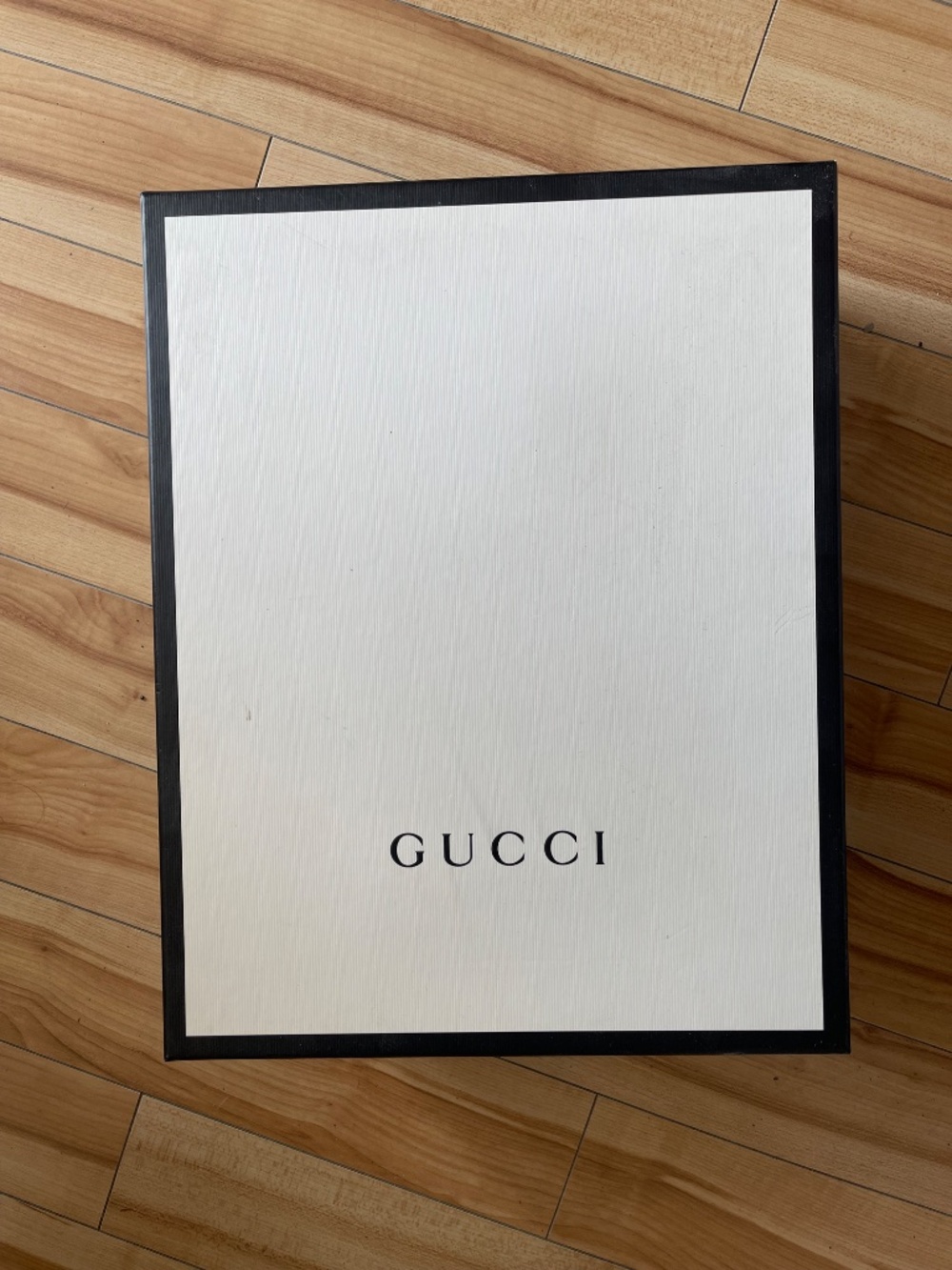 Gucci Off-White Box Logo Ryhton Sneakers - Picture 4 of 4